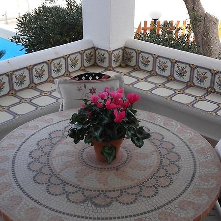 Villa Modus Vivendi ชีนิซี ภายนอก รูปภาพ