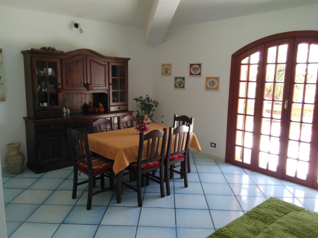 Villa Modus Vivendi ชีนิซี ภายนอก รูปภาพ